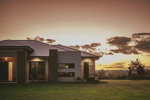 Hillcrest - Accommodation Burleigh 0