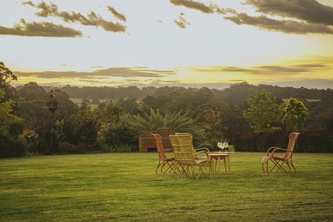Hillcrest - Accommodation Burleigh 2