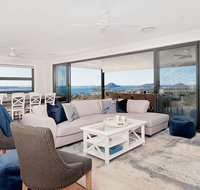 Hilltop Hideaway - Breathtaking views moments to beach - Accommodation Burleigh