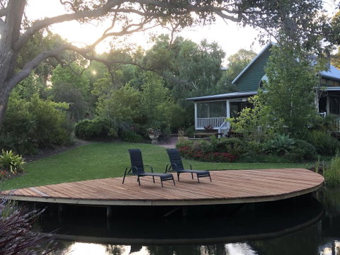 Hillview Chalet - Accommodation Burleigh 1