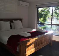 Holly House BnB - Accommodation Burleigh