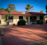 Hooterville - Accommodation Burleigh