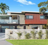 Horizons at Currarong - architecturally designed beach house - Accommodation Burleigh