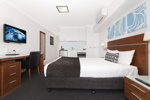 Hotel Chino - Accommodation Burleigh 1