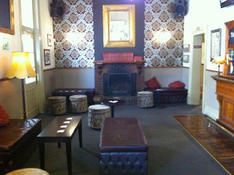 Hotel Metropolitan - Accommodation Burleigh 3