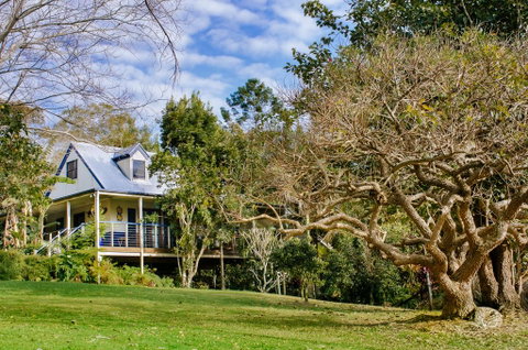 Jacaranda Cottages - Accommodation Burleigh 0