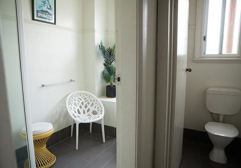 Jack Duggans Irish Pub - Accommodation Burleigh 1
