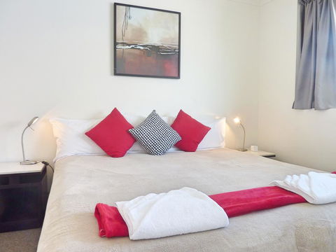 Jadran Motel & El Jays Holiday Lodge - Accommodation Burleigh 3