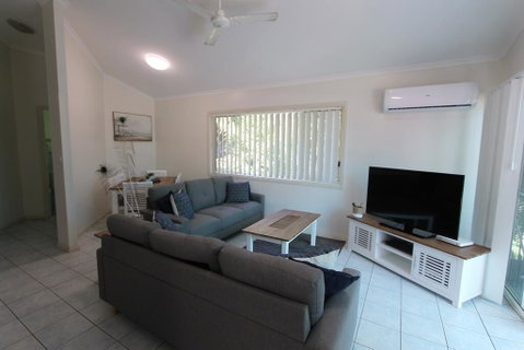 Jasmine Villa - Accommodation Burleigh 3