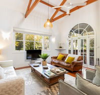 Jetty House - Accommodation Burleigh