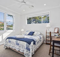 Jetty Splendour Guest Bedroom with Bathroom en-suite B'nB - Accommodation Burleigh