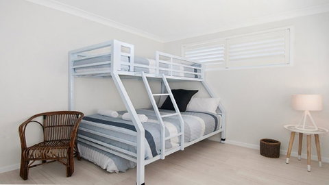 Kay's Hideaway - WiFi - Air-conditioned - Accommodation Burleigh 2