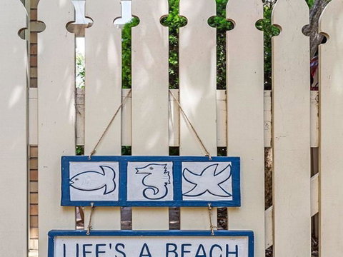 Keepsake Cottage @ Shoal Bay - Accommodation Burleigh 2