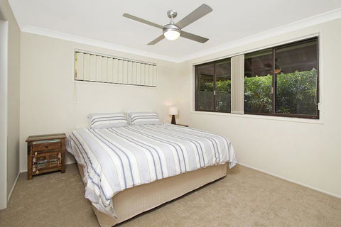 KINGSCLIFF HOLIDAY HOME ON THE HILL - SYD'S VIEW - Accommodation Burleigh 1