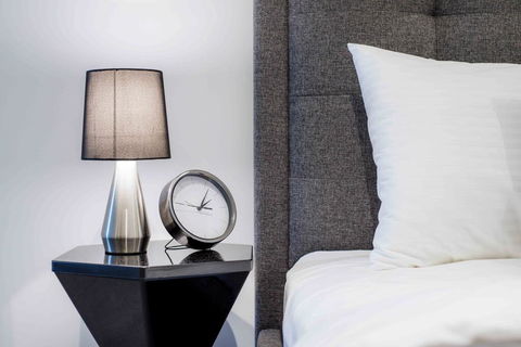 KOZYGURU FORTITUDE VALLEY HIGH LEVEL 2 BED APT + FREE PARKING QFV179-2612 - Accommodation Burleigh 3