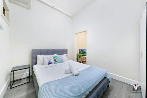 KOZYGURU Kings Cross SKY GARDEN Studio CBD - Accommodation Burleigh 1
