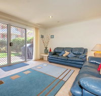 Kristie Court 2/7 Weatherly Close - Accommodation Burleigh