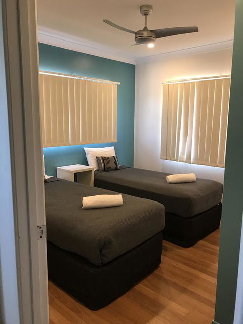 Kurrimine Beach Huts - Accommodation Burleigh 3