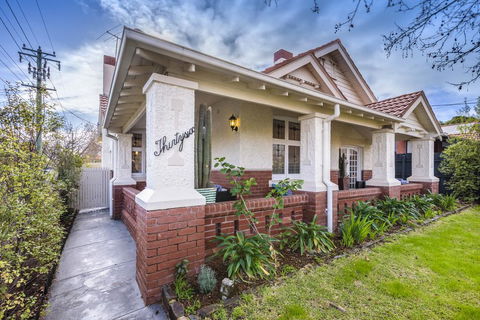 Lady Meredith In Elwood - Accommodation Burleigh 0