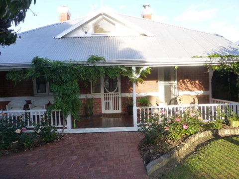 Lakeside Bed & Breakfast - Accommodation Burleigh 3