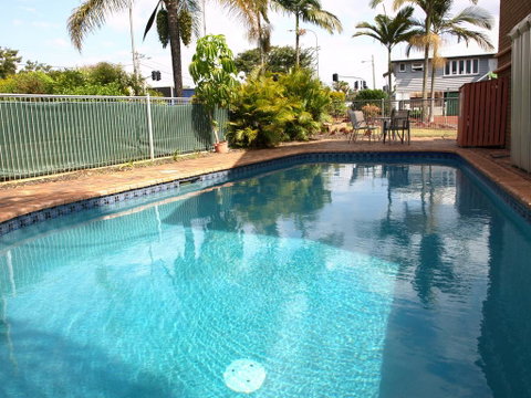 Lancaster Court Motel - Accommodation Burleigh 2