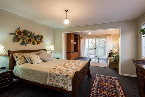 Land Of Lost Treasure - Accommodation Burleigh 0
