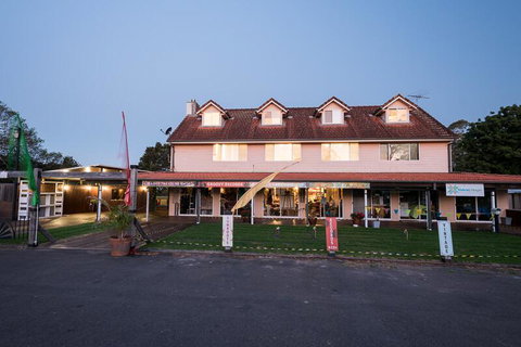Land Of Lost Treasure - Accommodation Burleigh 1
