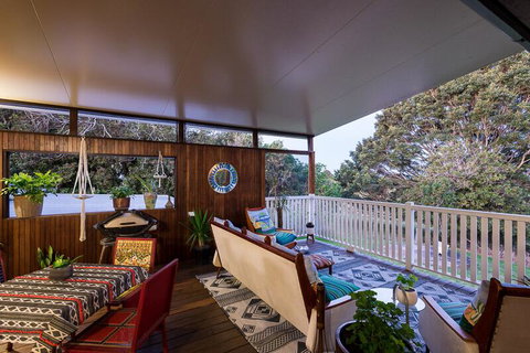 Land Of Lost Treasure - Accommodation Burleigh 2