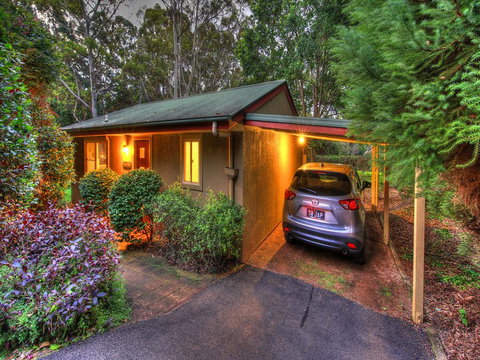 Laurels - Accommodation Burleigh 2