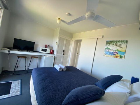 Leisure-Lee Holiday Apartments - Accommodation Burleigh 2