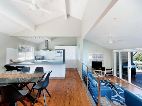 Lentara Dream @ Fingal Bay - Accommodation Burleigh 1