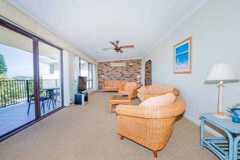 Lentara St 12 - Fingal Bay - Accommodation Burleigh 3