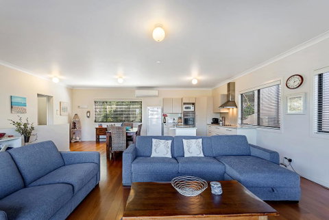 Lentara Street, 84 - Accommodation Burleigh 2