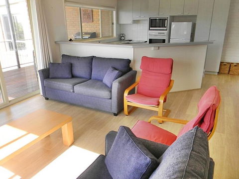 LIFE'S A BEACH - Accommodation Burleigh 1