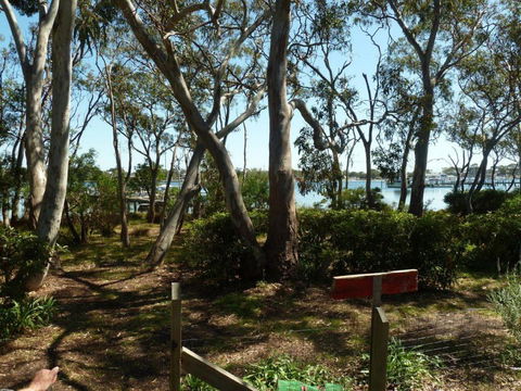 Lilys By The Lake - Raymond Island Accommodation - Accommodation Burleigh 2