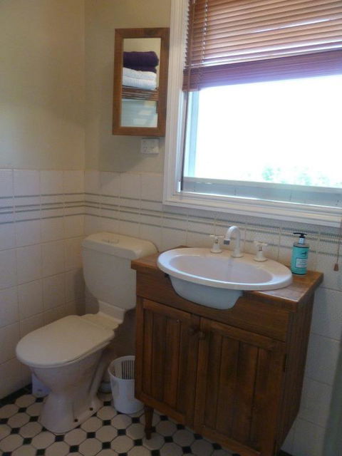 Lilys By The Lake - Raymond Island Accommodation - Accommodation Burleigh 3