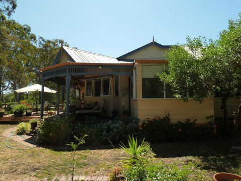 Lilys By The Lake - Raymond Island Accommodation - Accommodation Burleigh 0