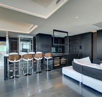 Luxe Haus - Accommodation Burleigh