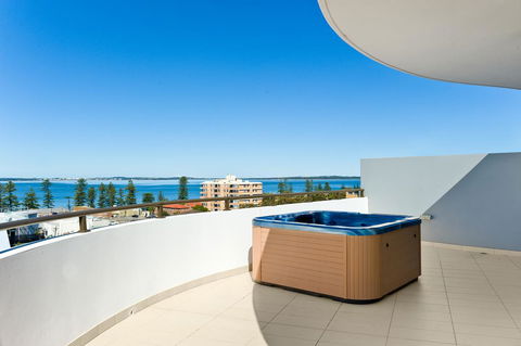 Luxury Ocean Penthouse - Accommodation Burleigh 0