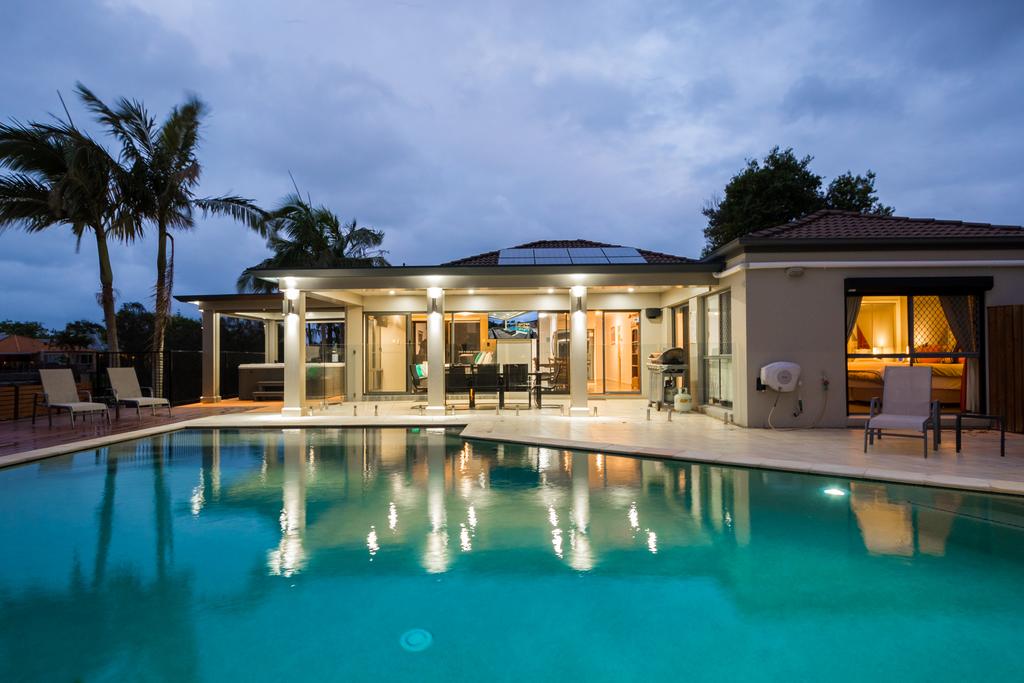 Burleigh Waters QLD Accommodation Burleigh