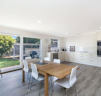 Lyons Cottage - a quaint Whalers Cottage in heart of Port Fairy - Accommodation Burleigh