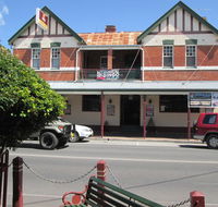 Maclean Hotel - Accommodation Burleigh
