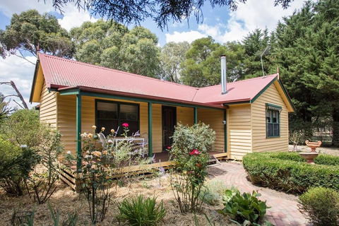 Malakai Farm Stay - Accommodation Burleigh 0