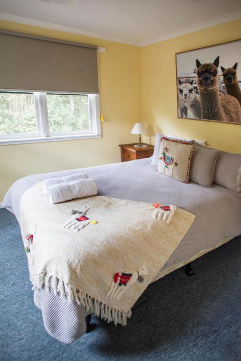 Malakai Farm Stay - Accommodation Burleigh 3