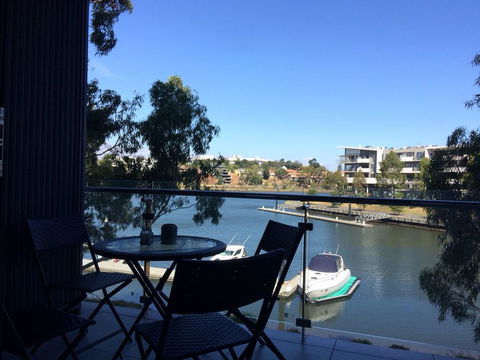 Marina View Apartment On The Maribyrnong River, Melbourne - Accommodation Burleigh 0