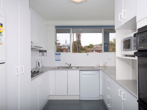 Marine Drive, Cirrus, Unit 6, 44 - Accommodation Burleigh 3
