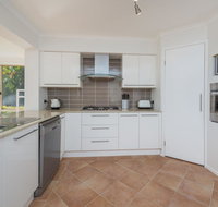 Mariner Beach House - Salamander Bay - Accommodation Burleigh