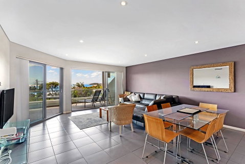 Market Street, Unit 5, 6-10 - Accommodation Burleigh 1