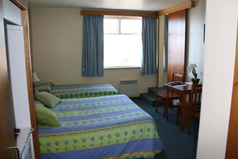 Marquis Hotel Motel - Accommodation Burleigh 2