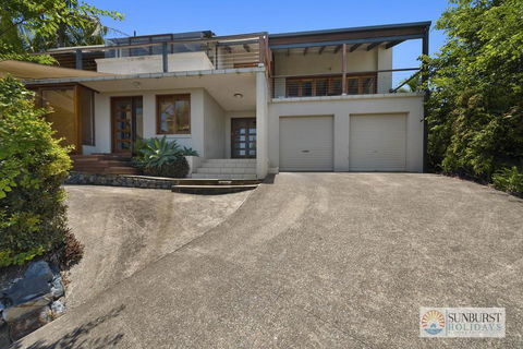 Mcauleys Beach House - Accommodation Burleigh 0